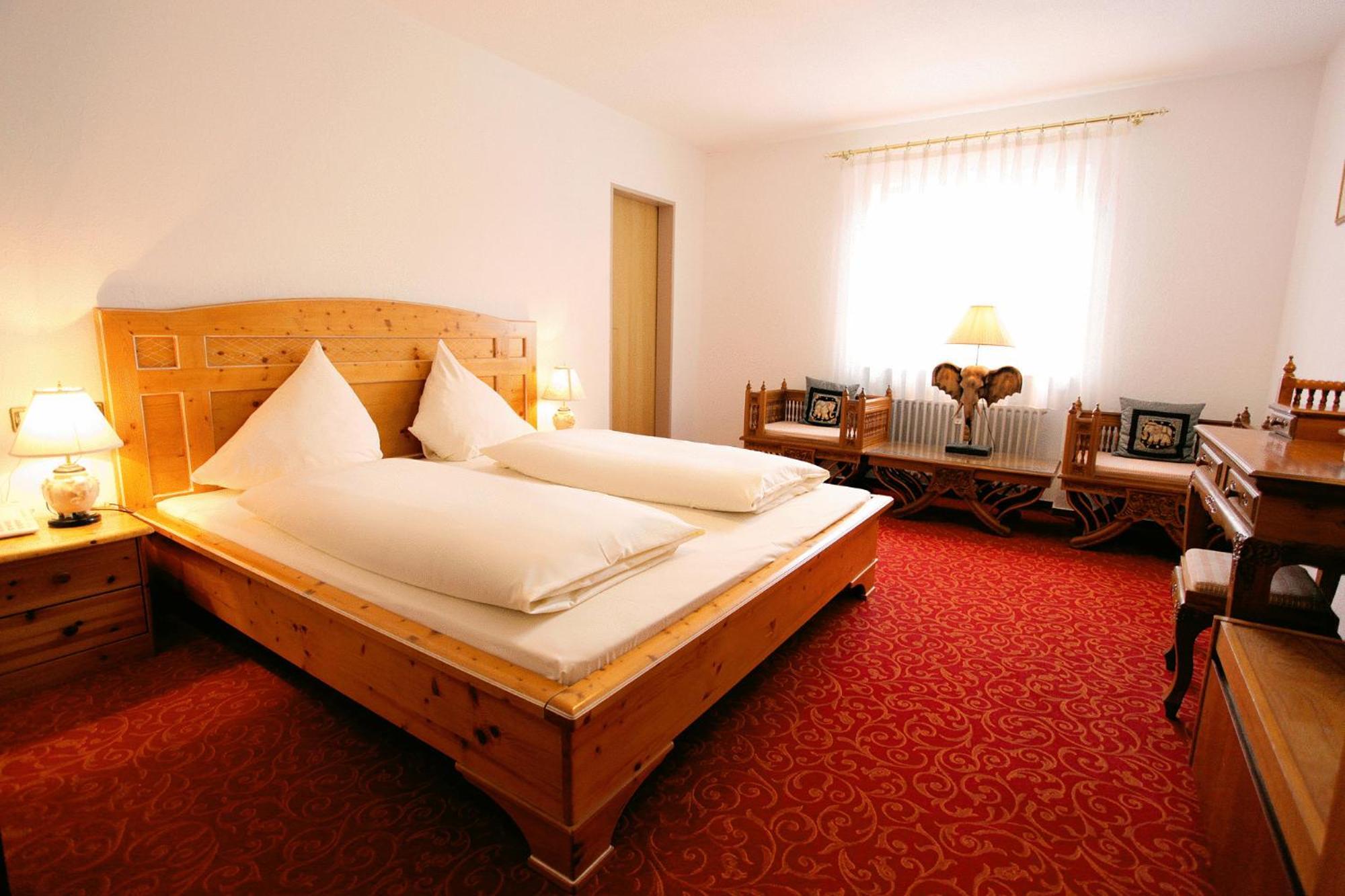 Hotel Pfauen Umkirch Dış mekan fotoğraf